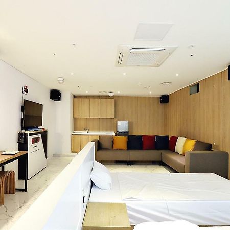Biennale Hotel Gwangju Metropolitan City Extérieur photo