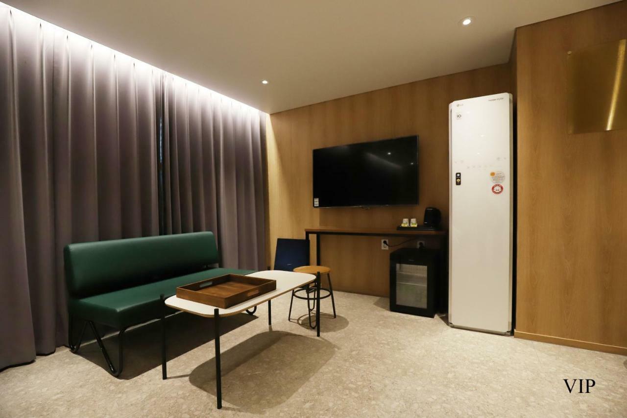 Biennale Hotel Gwangju Metropolitan City Extérieur photo