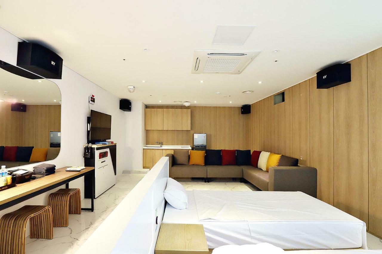 Biennale Hotel Gwangju Metropolitan City Extérieur photo