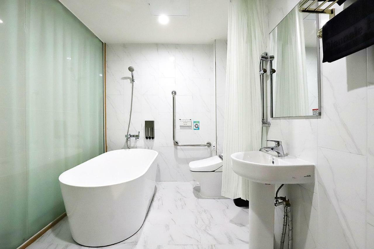 Biennale Hotel Gwangju Metropolitan City Extérieur photo