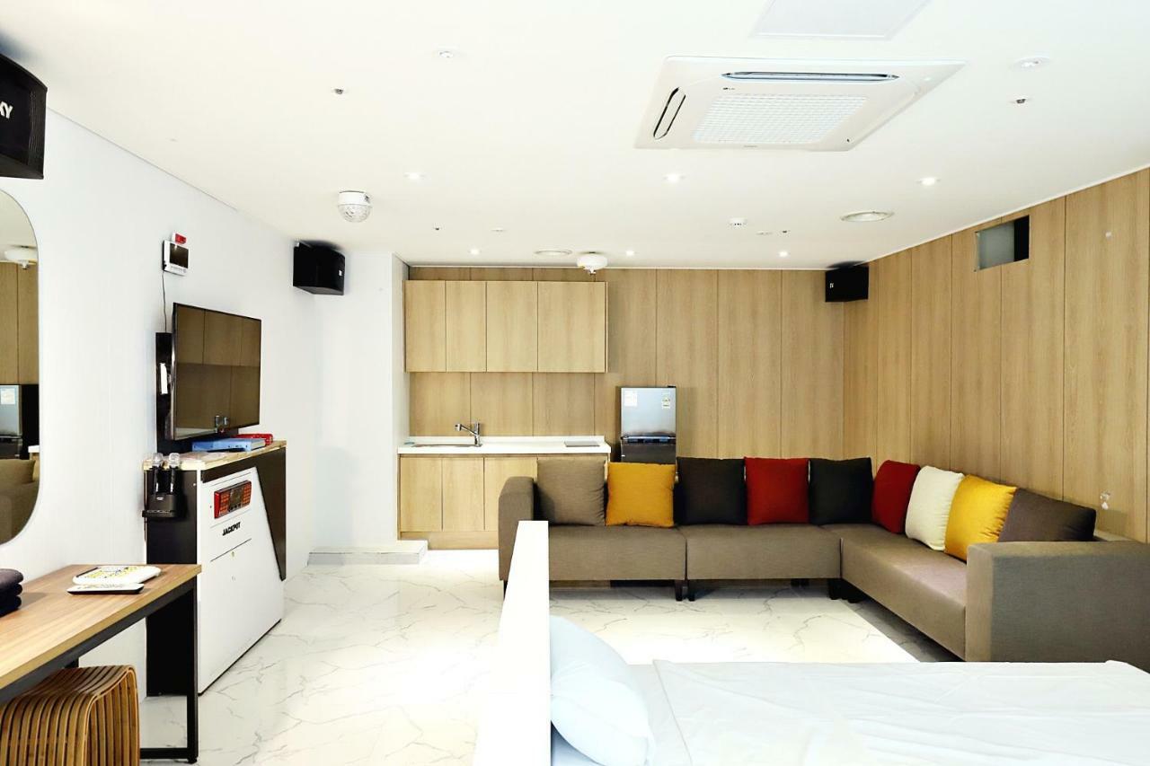 Biennale Hotel Gwangju Metropolitan City Extérieur photo